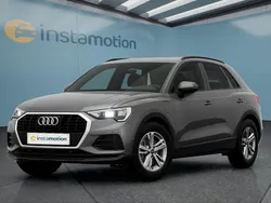 Grau Gebraucht 2022 Audi Q3 SUV | 29.399 € (Guter Preis)