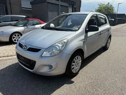 Grau Gebraucht 2012 Hyundai i20 Style Kleinwagen | 5.499 € (Superpreis)