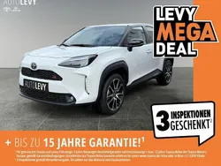 Weiß Gebraucht 2023 Toyota Yaris Cross Sport SUV | 27.990 €