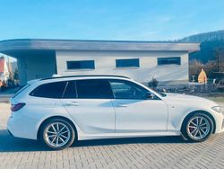 Weiß Gebraucht 2021 BMW 320 M Sport Kombi | 29.995 € (Superpreis)
