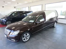 Braun Gebraucht 2010 Mercedes E250 Limousine | 37.950 €