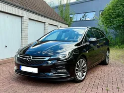 Schwarz Gebraucht 2017 Opel Astra Kombi | 7.990 € (Fairer Preis)