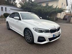 Weiß Gebraucht 2021 BMW 318 Performance Limousine | 17.900 €