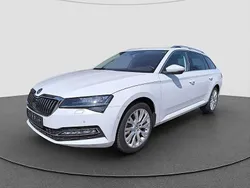 Weiss Gebraucht 2024 Skoda Superb Style Kombi | 33.649 € (Fairer Preis)