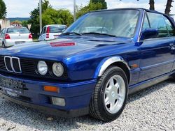 Blau Gebraucht 1992 BMW 318 Cabriolet Basis Cabrio | 7.500 €