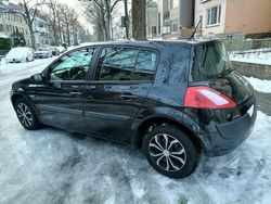 Schwarz Gebraucht 2004 Renault Mégane II Limousine | 1.990 € (Fairer Preis)