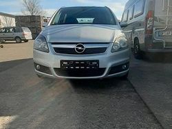 Silber Gebraucht 2007 Opel Zafira Van / Kleinbus | 2.999 € (Fairer Preis)