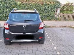 Schwarz Gebraucht 2014 Dacia Sandero Prestige Limousine | 4.000 € (Guter Preis)