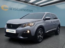 Grau Gebraucht 2020 Peugeot 5008 Van / Kleinbus | 22.349 € (Fairer Preis)