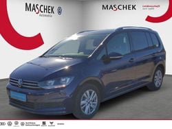 Atlantik blue metallic Gebraucht 2024 VW Touran Comfortline Van / Kleinbus | 29.840 € (Guter Preis)