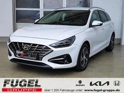 Atlas white / sol Gebraucht 2023 Hyundai i30 Kombi | 19.899 € (Guter Preis)