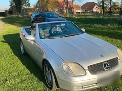 Silber Gebraucht 1999 Mercedes SLK200 Cabrio | 1.200 €