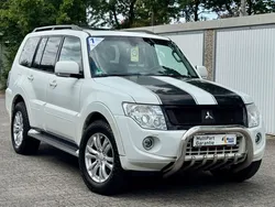 Weiß Gebraucht 2011 Mitsubishi Pajero Instyle SUV | 18.900 € (Etwas zu teuer)