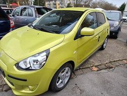 Gelb Gebraucht 2015 Mitsubishi Space Star Diamant Edition Limousine | 3.990 € (Superpreis)