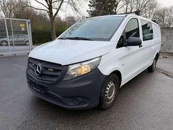 Weiß Gebraucht 2015 Mercedes Vito Van / Kleinbus | 8.490 € (Fairer Preis)