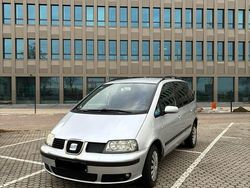 Grau Gebraucht 2006 Seat Alhambra Van / Kleinbus | 3.600 € (Teuer)