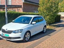 Weiß Gebraucht 2016 Skoda Fabia Cool Edition Kleinwagen | 6.900 € (Guter Preis)