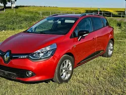 Rot Gebraucht 2016 Renault Clio GrandTour Kombi | 8.500 € (Fairer Preis)