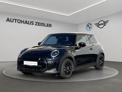 Schwarz Gebraucht 2023 Mini Cooper SE Hatch Kleinwagen | 20.960 € (Etwas zu teuer)