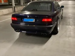 Blau Gebraucht 1999 BMW 740 Limousine | 9.900 € (Guter Preis)