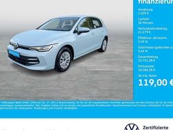 Blau Gebraucht 2024 VW Golf VIII Basis Limousine | 23.488 € (Guter Preis)