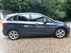Grau Gebraucht 2017 BMW 218 Active Tourer Van / Kleinbus | 15.700 € (Etwas zu teuer)