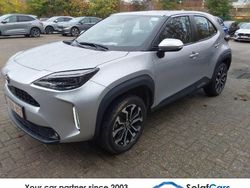 Silber Gebraucht 2023 Toyota Yaris Cross SUV | 20.812 € (Etwas zu teuer)