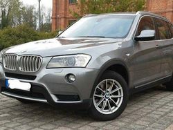 Grau Gebraucht 2011 BMW X3 Sport Line SUV | 8.900 € (Guter Preis)