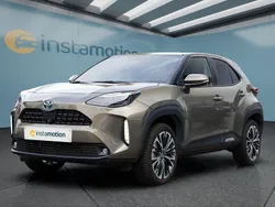 Braun Gebraucht 2023 Toyota Yaris Cross SUV | 27.599 € (Fairer Preis)