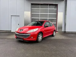Farbe rot aden/flach standard Gebraucht 2012 Peugeot 206+ Kleinwagen | 2.450 € (Fairer Preis)