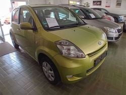 Gold Gebraucht 2010 Daihatsu Sirion Kleinwagen | 3.990 € (Etwas zu teuer)
