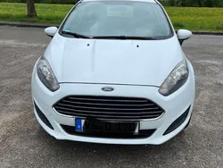 Weiß Gebraucht 2014 Ford Fiesta SYNC Edition Kleinwagen | 4.500 € (Fairer Preis)