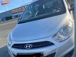 Silber Gebraucht 2013 Hyundai i10 Classic Kleinwagen | 2.200 € (Fairer Preis)