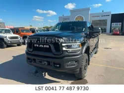 Schwarz Gebraucht 2022 Dodge Ram Abholung | 52.861 € (Superpreis)