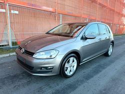 Grau Gebraucht 2013 VW Golf Comfortline Limousine | 8.499 € (Fairer Preis)