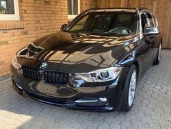 Schwarz Gebraucht 2013 BMW 318 Sport Line Kombi | 10.200 € (Fairer Preis)