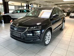 Schwarzmagic perleffekt (metallic) Gebraucht 2022 Skoda Karoq Style SUV | 30.979 € (Fairer Preis)