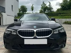 Schwarz Gebraucht 2021 BMW 318 Advantage Limousine | 26.500 € (Fairer Preis)