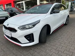 Weiß Gebraucht 2019 Kia ProCeed GT Kleinwagen | 19.900 € (Etwas zu teuer)