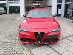 Rot Gebraucht 2023 Alfa Romeo Giulia Competizione Limousine | 36.900 € (Fairer Preis)