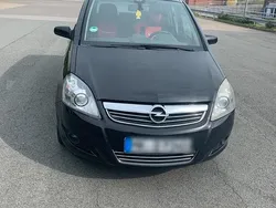 Schwarz Gebraucht 2009 Opel Zafira Van / Kleinbus | 2.200 €
