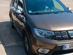 Braun Gebraucht 2020 Dacia Logan MCV Stepway Kombi | 9.999 € (Guter Preis)