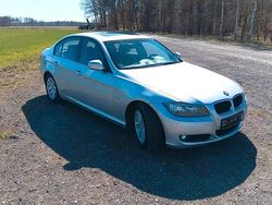 Silber Gebraucht 2011 BMW 320 Limousine | 4.700 € (Superpreis)