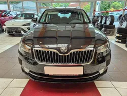 Schwarz Gebraucht 2014 Skoda Superb Ambition Kombi | 9.700 € (Guter Preis)