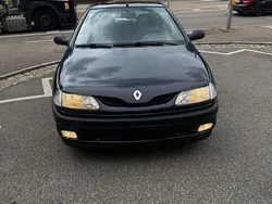 Blau Gebraucht 1995 Renault Laguna Limousine | 1.299 €