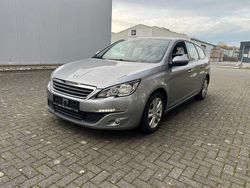 Grau Gebraucht 2015 Peugeot 308 SW Active Kombi | 5.999 € (Fairer Preis)