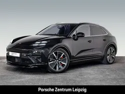 Tiefschwarzmetallic Neu 2024 Porsche Macan Turbo SUV | 101.800 €