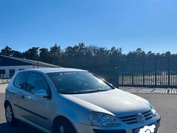 Silber Gebraucht 2005 VW Golf IV Trendline Limousine | 3.725 € (Teuer)