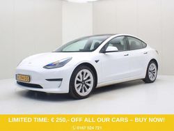 Weiß Gebraucht 2021 Tesla Model 3 Long Range AWD Limousine | 27.900 € (Fairer Preis)