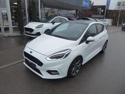 Weiß Gebraucht 2018 Ford Fiesta ST-Line Kleinwagen | 14.990 € (Etwas zu teuer)
